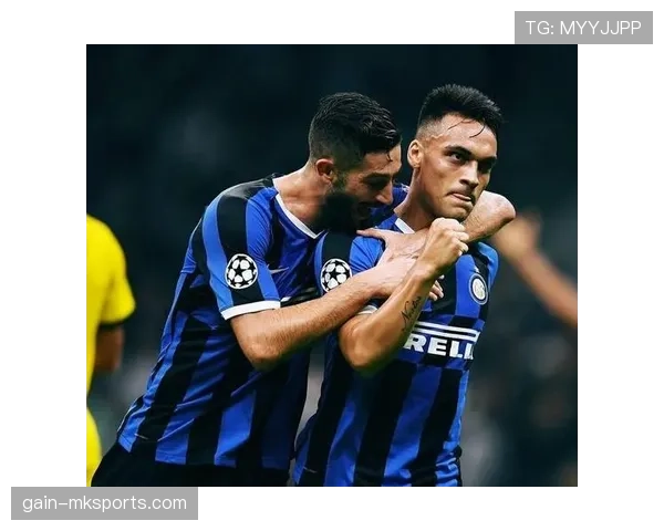 斯卡洛尼引领阿根廷足球革新：战术灵活与团队凝聚成关键