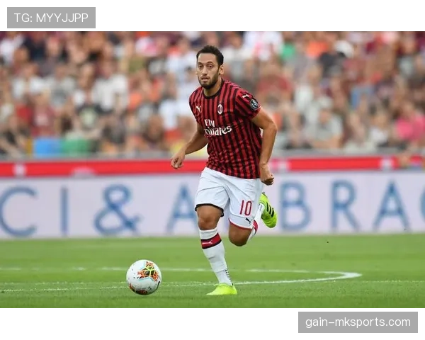 恰尔汗奥卢近期技术表现分析:助力球队提升竞争力的有效策略 恰尔汗奥卢近期技术表现分析:助力球队提升竞争力的有效策略