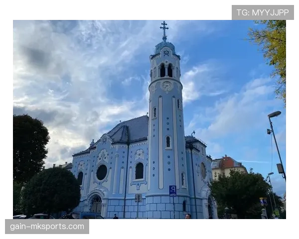 斯洛伐克布拉迪斯拉发本赛季欧战表现稳健,竞争力持续提升 斯洛伐克布拉迪斯拉发本赛季欧战表现稳健,竞争力持续提升