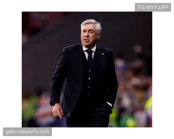 恩里克与安切洛蒂近期执教表现稳健,战术风格备受关注 恩里克与安切洛蒂近期执教表现稳健,战术风格备受关注